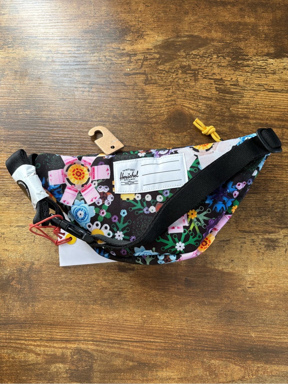 LEGO Herschel Heritage Garden Floral Hip Pack Little Herschel Black New - Picture 2 of 3